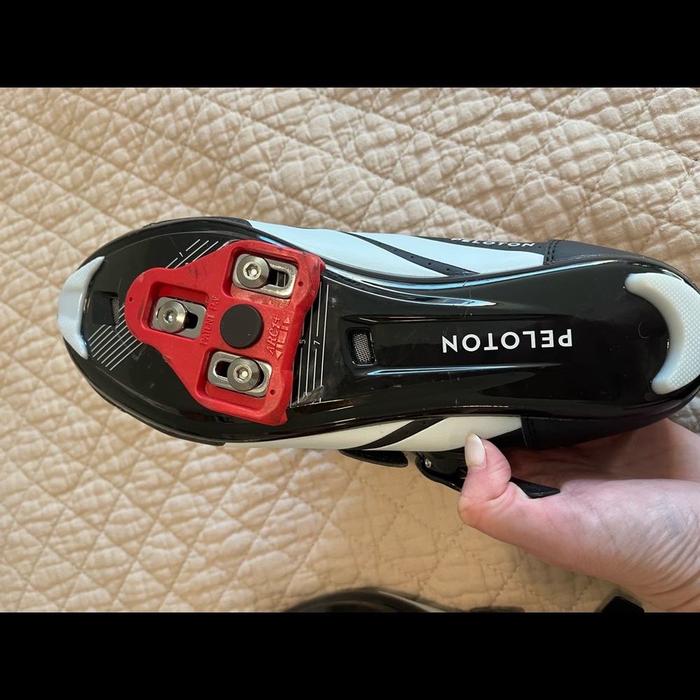 Men’s peloton bike shoes. Size 41 - Picture 2 of 3